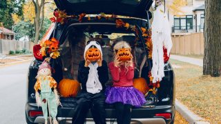 trick or trunk ideas 50 easy trunk-or-treat ideas for halloween 2023