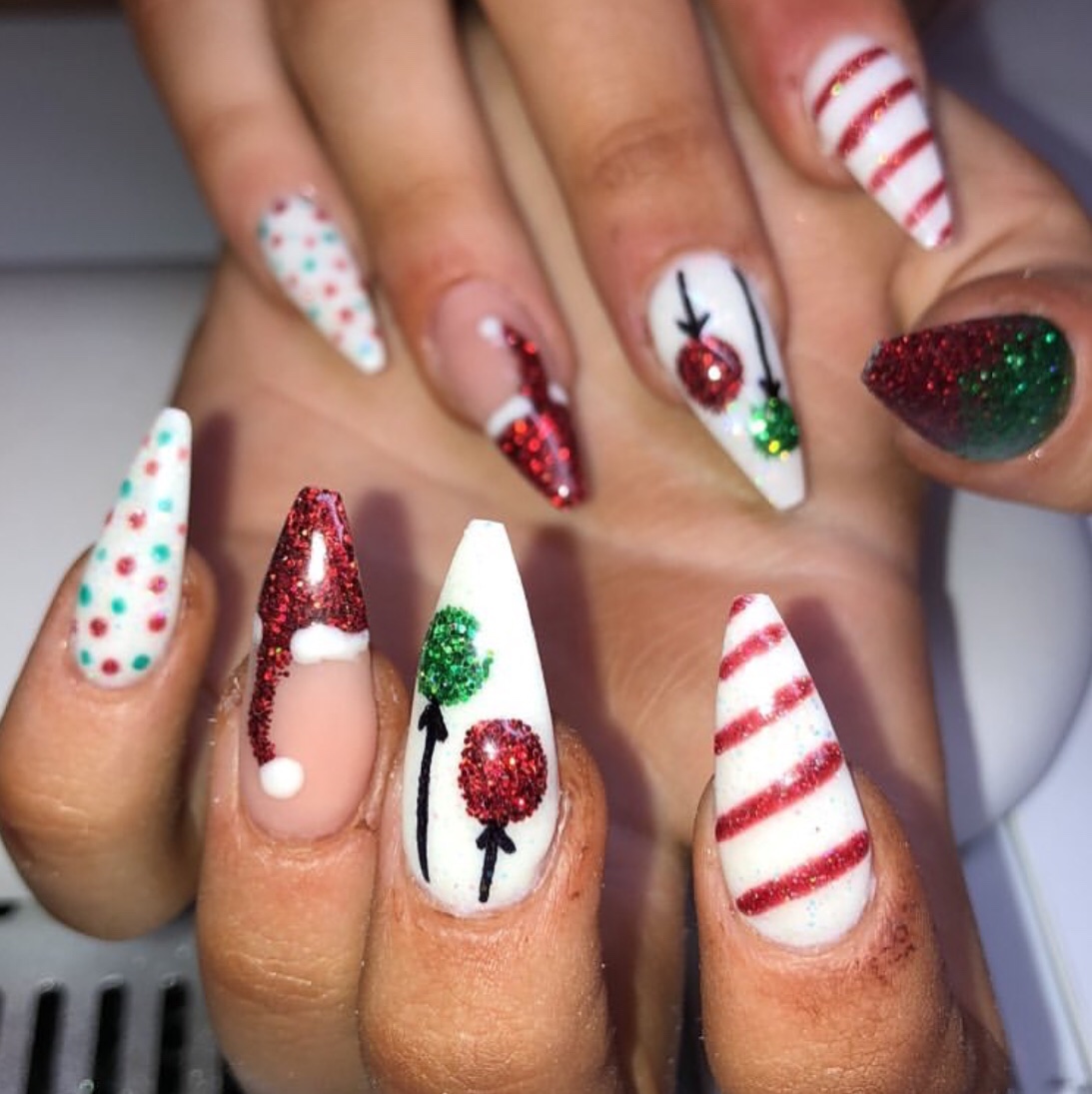 Easy Xmas Nail Designs | Daily Nail Art And Design