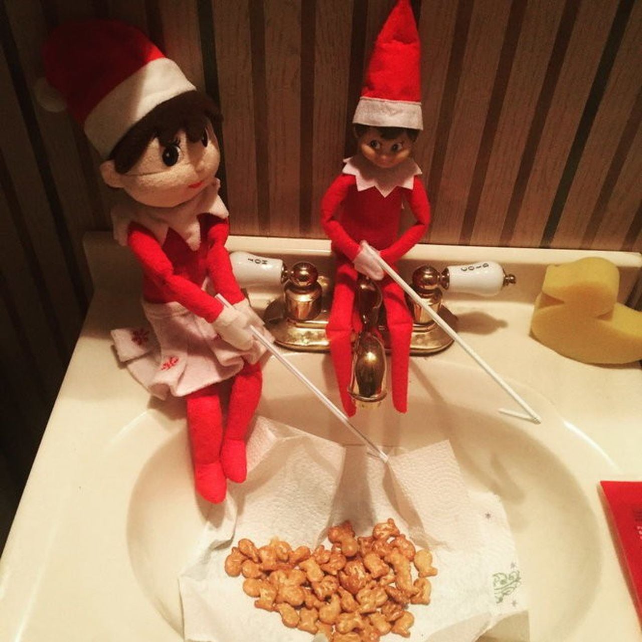 Best Elf On The Shelf Ideas Elf On The Shelf Elf Antics Elf | My XXX